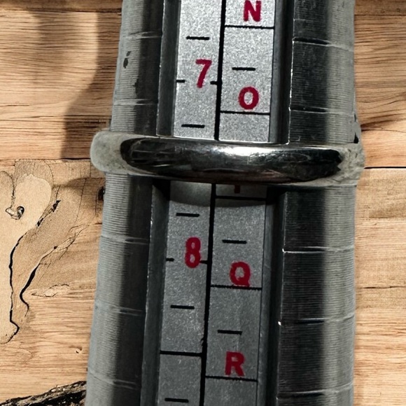 Spiny Oyster Sterling Silver Ring - Picture 7 of 13